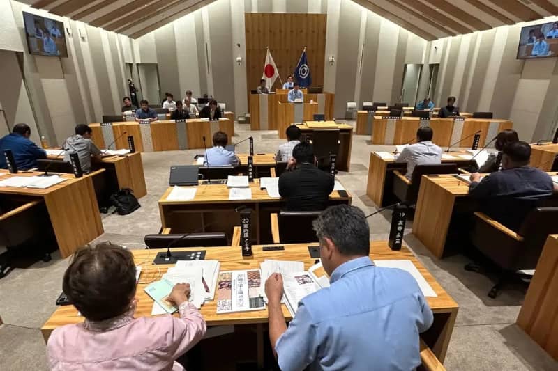 Ishigaki City Council unanimously passes opinion statement in protest against North Korea's satellite launch; resolution calling for immediate ceasefire in Gaza