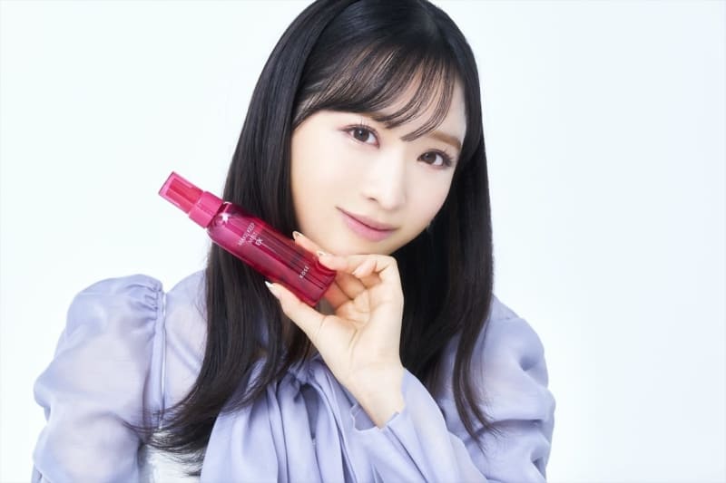 AKB48 小栗有以、さまざまな表情で高いメイクキープ力をアピール！ コーセー「メイク キープ…