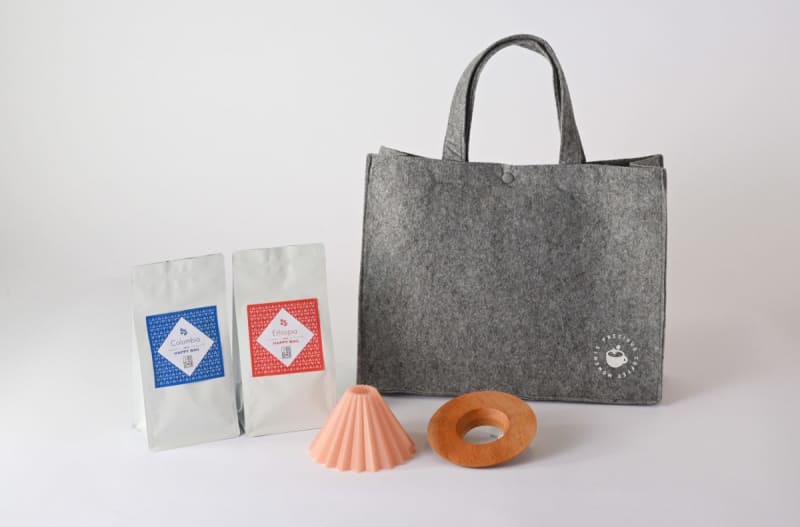 上島珈琲店の福袋「HAPPY BAG 2024」予約受付中