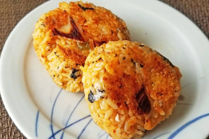 “Korean-style grilled rice balls” made in just 3 easy steps are super delicious!