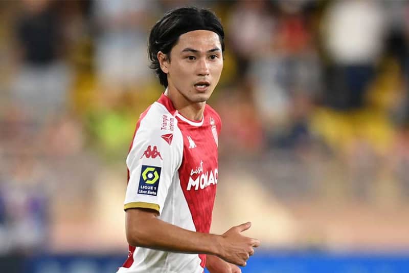 Takumi Minamino is the ``Real Mona King'' sitting on the throne with a sword in his hand... Fans react to Monaco's official ``tampering'': ``Aiming to be an actor...