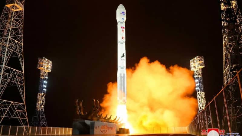 South Korea announces suspension of part of inter-Korean military agreement; North Korea's reconnaissance satellites pose a 'security threat'