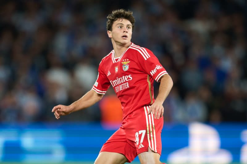 Even my seniors from the same hometown praise my abilities! …Possibility of “Manchester derby” breaking out over Benfica’s 19-year-old midfielder