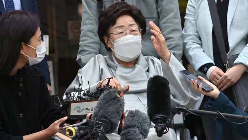Seoul High Court orders compensation from Japanese government in ``comfort women'' lawsuit