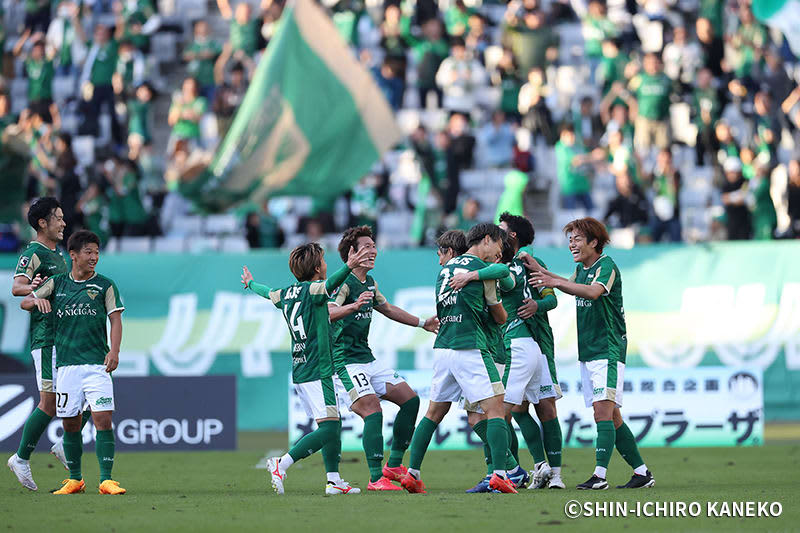 Tokyo Verdy will return to J16 for the first time in 1 years and challenge the playoffs... Manager Jofuku himself distributed flyers to promote the club's...