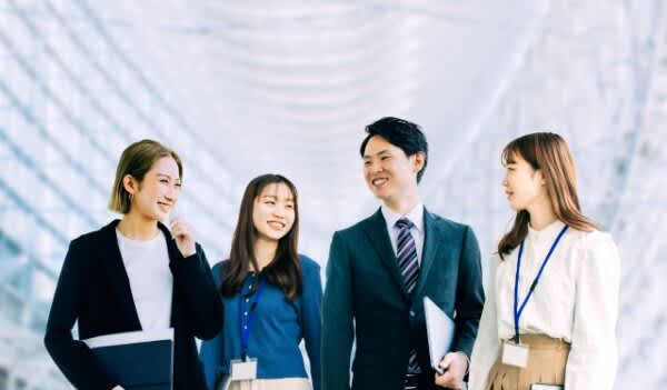 The most common ideal annual income for people in their 20s is 301 to 400 million yen, with some saying ``I want to aim for an average annual income.''