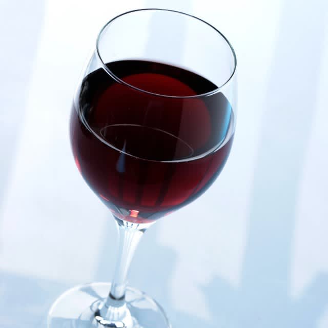 The mystery of red wine-induced headaches finally solved!? A natural compound was the problem; research progresses at a US university