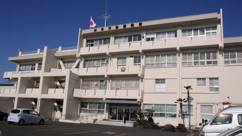 Bicycle collides with train at railroad crossing on Meitetsu Takehana Line, no passengers injured, Gifu City