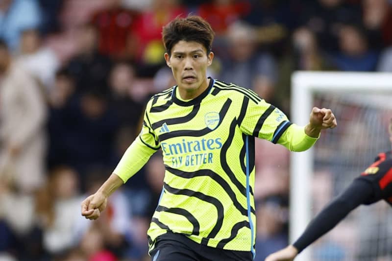 Tomiyasu expected to start this season at right-back England national team defender White may be absent due to knee injury