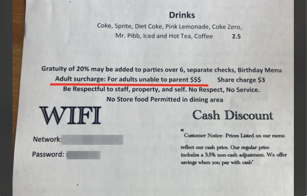 ``If your child makes a noise, pay an additional fee!'' Pros and cons of a certain restaurant's policy → ``Leave the restaurant immediately'' ``No discipline...''