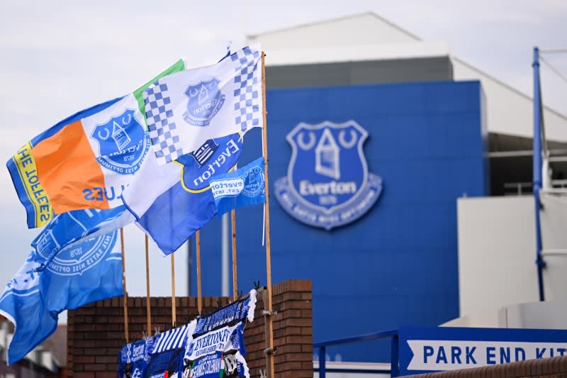 'Premier League = corruption'...Everton fans hold protest banner at Manchester City home base
