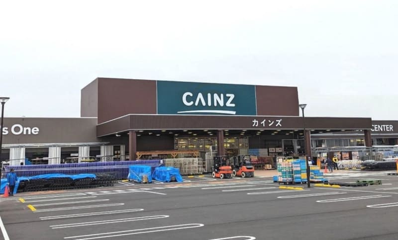 Cainz/``Okayama Minami Store'' opens, drugstore ``Zagzag'' also opens