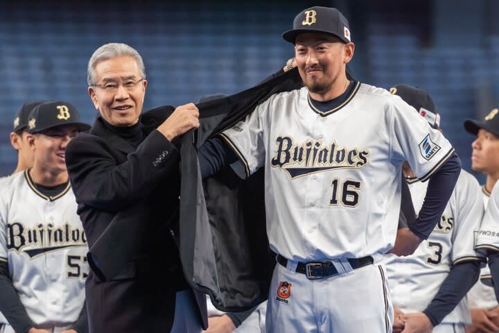 「これで満足したらそこで僕も終わってしまう」――名球会入りの平野佳寿が目指すさらなる高み【オリ…