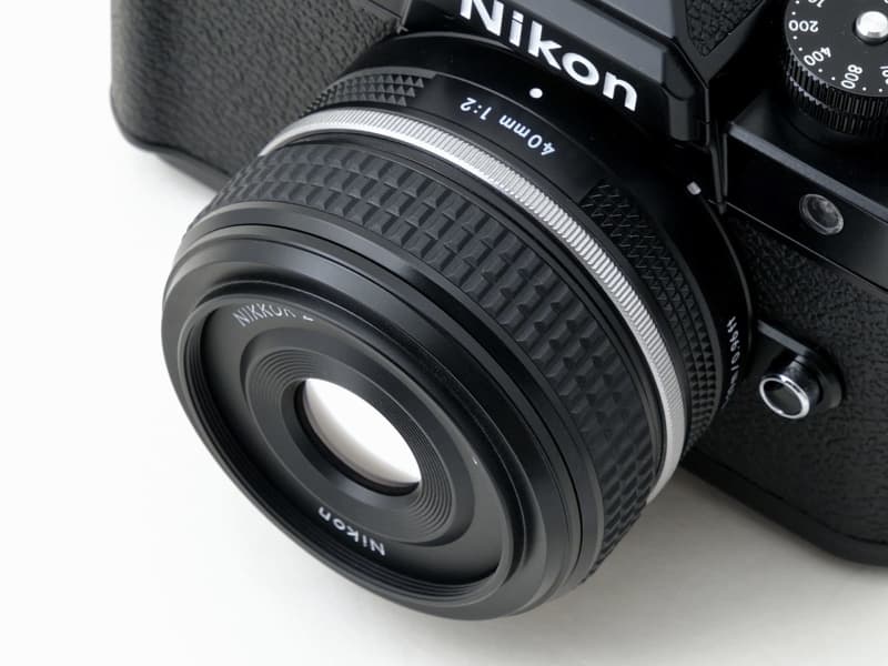 交換レンズレビュー：NIKKOR Z 40mm f/2（SE）　寄りもこなせる準標準レンズ　“…