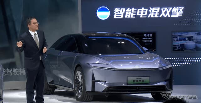 全長5mのEVセダン、トヨタが次世代コンセプトを発表