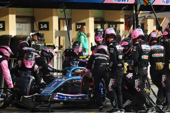FIA、F1アブダビGPピットストップ時の「保護メガネ未装着」で一部チームを調査。罰則なしも安…