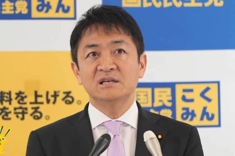 Be wary of Minister Kono's ``smartphone response''...Representative Tamaki questions: ``I don't understand the reason for the ban at all'' ``Is his attitude good...''