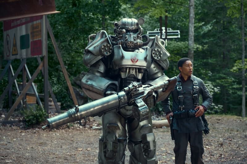 Drama “Fallout” releases images of BoS-like power armor and vault dwellers! “Fall…