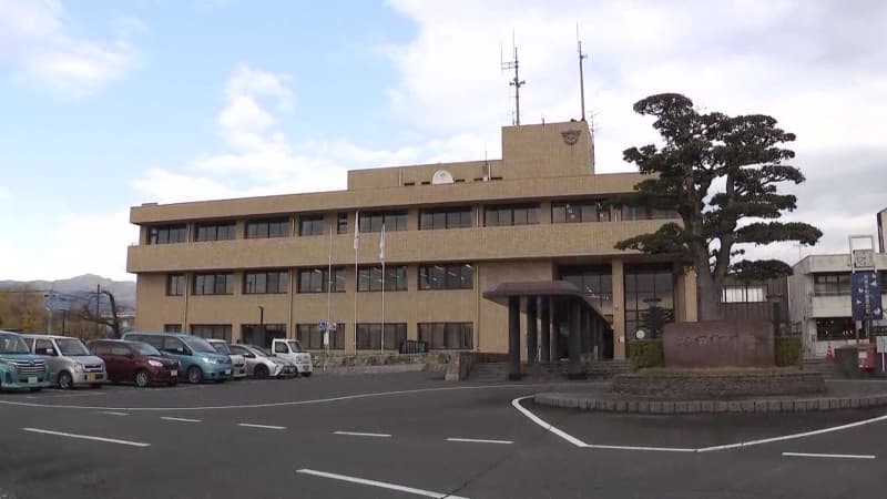 岐阜県・池田町議が“虚偽の申告”　会議を欠席し自身主催のゴルフへ　10月には辞…