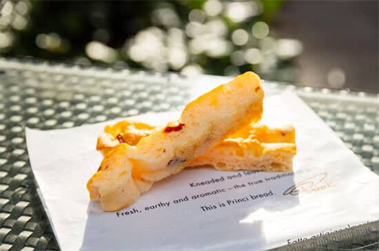 “Dog Focaccia” is now available at the Italian bakery operated by Starbucks!
