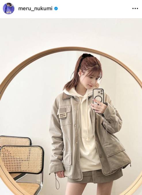 めるる、ポニテ×美脚披露の私服SHOTに「何という可愛さ」「どタイプすぎ」の声