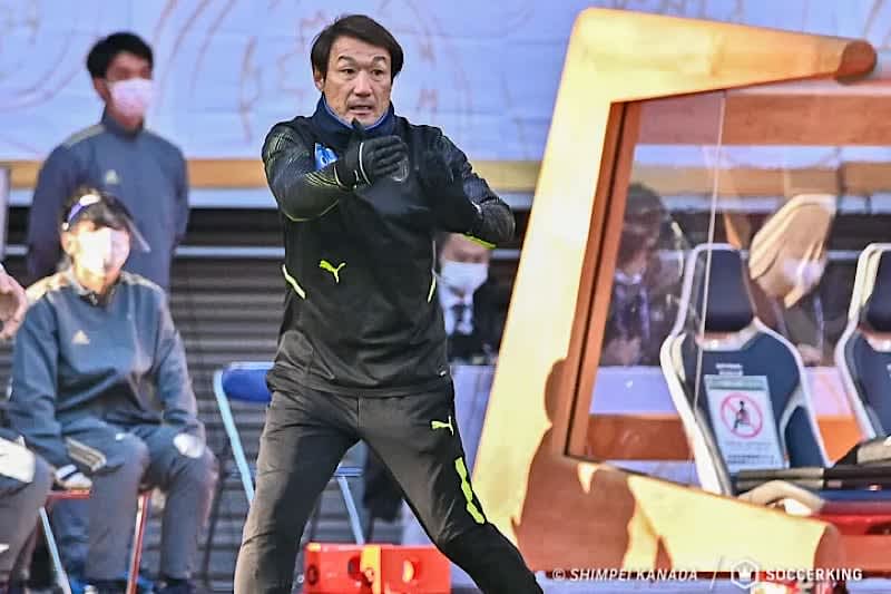 Coach Tomohiro Katanozaka has decided to return to Oita for the first time in three seasons. ``I wanted to bring him back to J3 once again.''