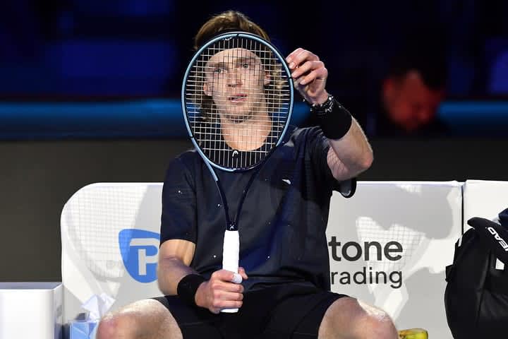 ``It's hard to find a racket that fits...'' Rublev managed to break his own knee without hitting the racket...