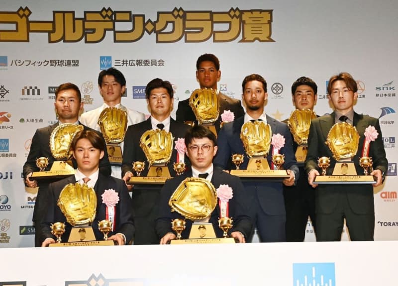 Seibu's Sosuke Genda, winner of the GG Award for 6 consecutive years, sends to children the first step to becoming a master: ``Don't be forced to do something...''