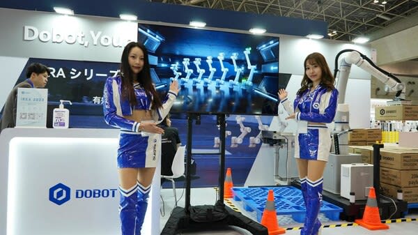 Dobot、iREX 2023で革新的なCRAシリーズを日本で初公開