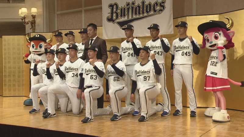 Kosuke Kawachi, a player from St. Catherine Gakuen High School whose jersey number is ``63'' and who was selected in second place by Orix, has joined the team...