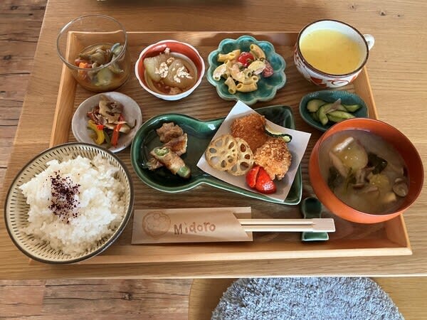 ``Layered boiled'' lunch with plenty of vegetables to enjoy near Nara's Suido Kofun
