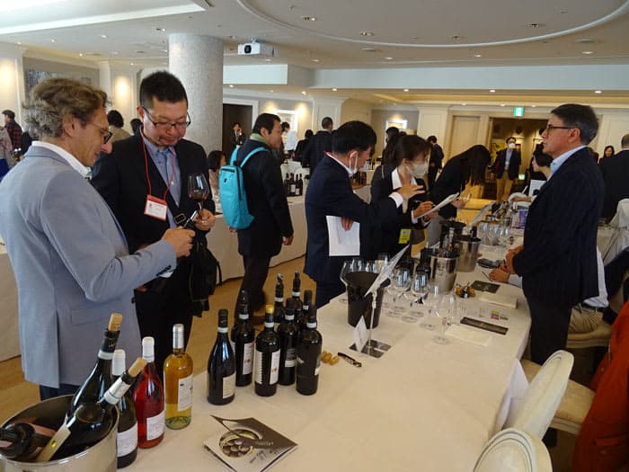 ワイン＆オリーブオイル商談会 積極的な売込みで販路探し イタリア大使館
