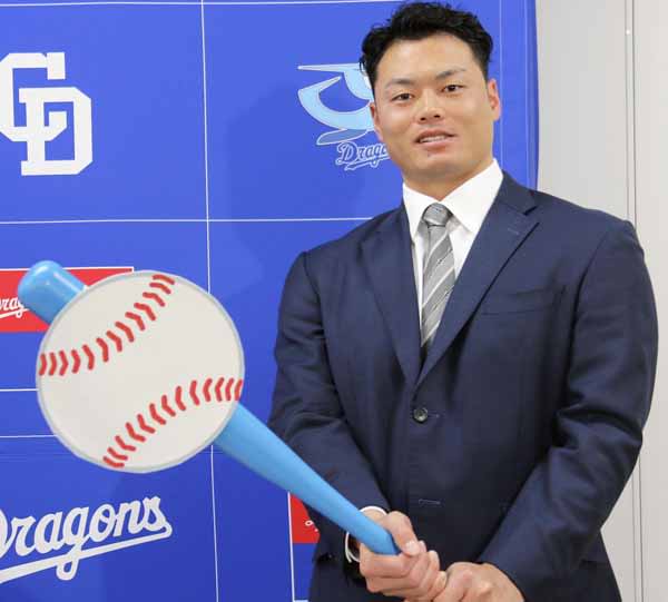 Names of 3 players who are sure to make a big difference in this year's active draft. Seiya Hosokawa, who transferred to Chunichi, will have 4.5 times his annual salary!