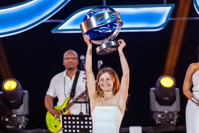 WEC awards 19-year-old female driver as ``Outstanding Newcomer'' ``It motivates me to keep pushing the limits''