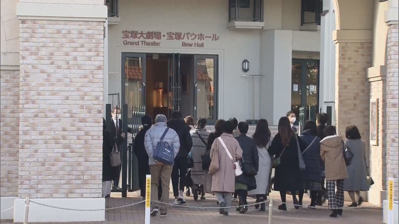 Takarazuka Revue Company resumes performances at Today's Grand Theater Fans say, ``Honestly, I have mixed feelings'' The troupe is bullying...
