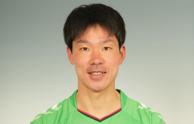 Hachinohe renews contract with 34-year-old defender Teppei Chikaishi ``I will do my best for the team to promote to J2.''