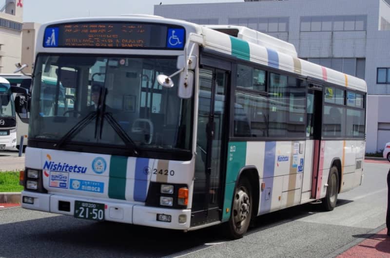 Nishitetsu Bus halves the number of express buses on the Kurume-Fukuoka Airport route for the time being due to lack of personnel and influenza/coronavirus
