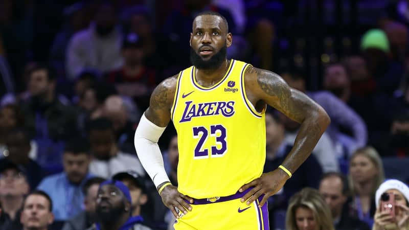 LeBron James makes son Bronny's debut his top priority: ``I have to watch that game''