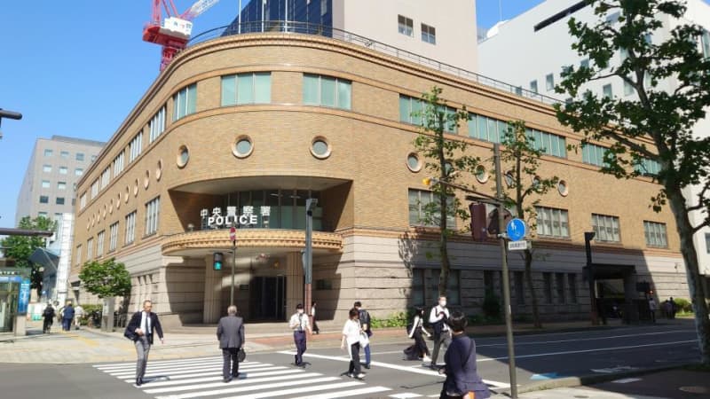きっかけはSNSで見た株式投資の広告…デタラメな投資話を信じ50代女性は2100万円、50代男…