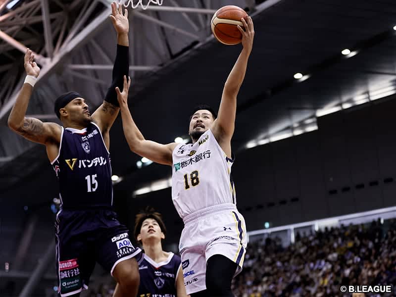 Utsunomiya, competing for the lead, maintains good form with 5 consecutive wins... Yokohama BC's Yuki Kawamura also fails with the lowest score of the season