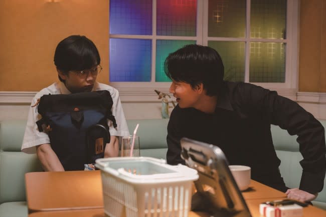 Does karaoke bring yakuza and junior high school students closer together? “Let’s go to karaoke! ” New scene photos released