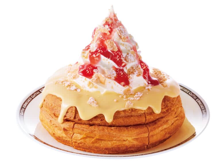 Komeda Coffee Shop's ``Shiro Noir Strawberry Mille-feuille'' has a dangerous sour taste from the berries!Calories: 993...