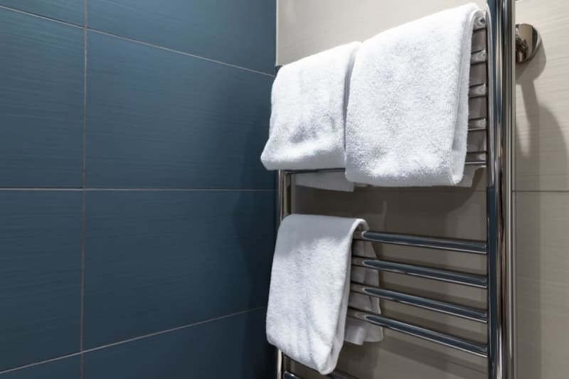 Is the temperature difference between the bath and changing room bad for the heart?How much will my electricity bill increase if I install heating in the dressing room?