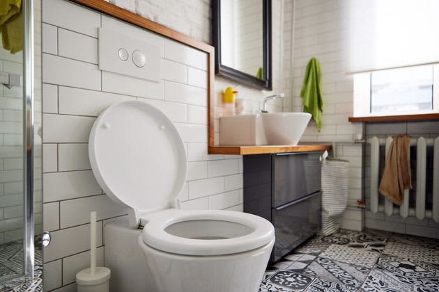 I know?How to remove stubborn dirt from the back of the toilet.Here's an easy way to clean a toilet bowl