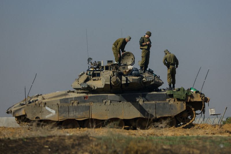 イスラエル軍、地上部隊がガザ全域で活動と表明　南部侵攻を示唆