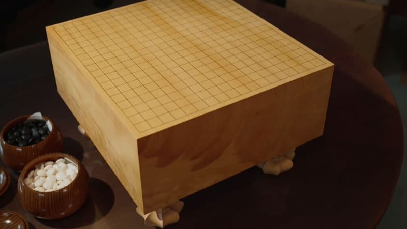 囲碁の碁盤は「日本刀」を使って作られている⁉︎意外と知らない「囲碁」のヒミツ