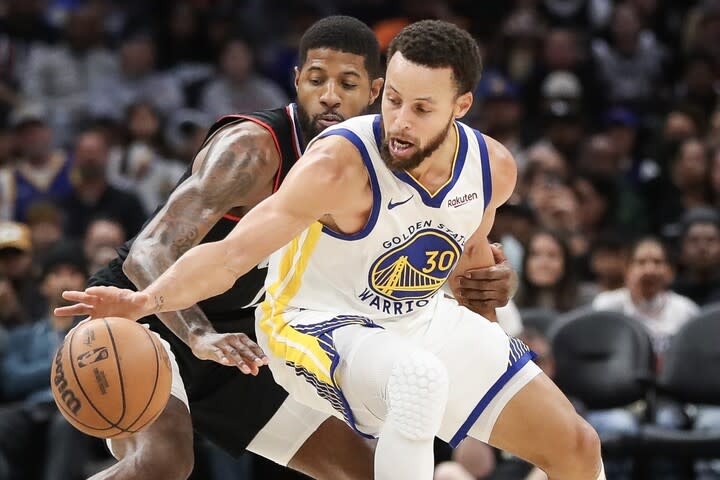 Both commanders are divided into bright and dark. Coach Kerr lamented, ``I felt like we deserved the win, but...'' and Coach Lu responded, ``I feel like we deserved the win...''