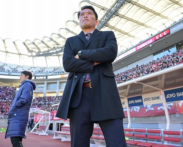 J１で５位でも“スタイルが見えない”とばっさり。岩政大樹が目ざしたものとは？「積み上げていくし…