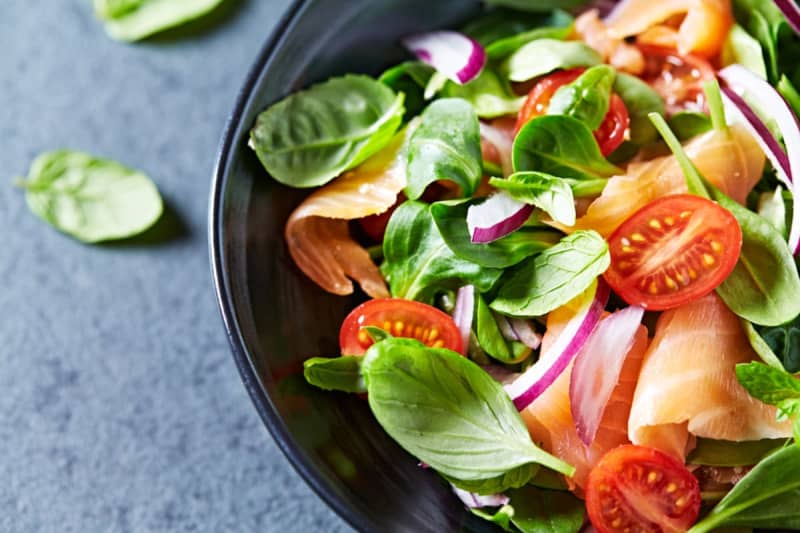 If you live alone, your nutrition will be unbalanced, so you want to incorporate “salad”…!Dressing can be purchased in a bottle or used only once...