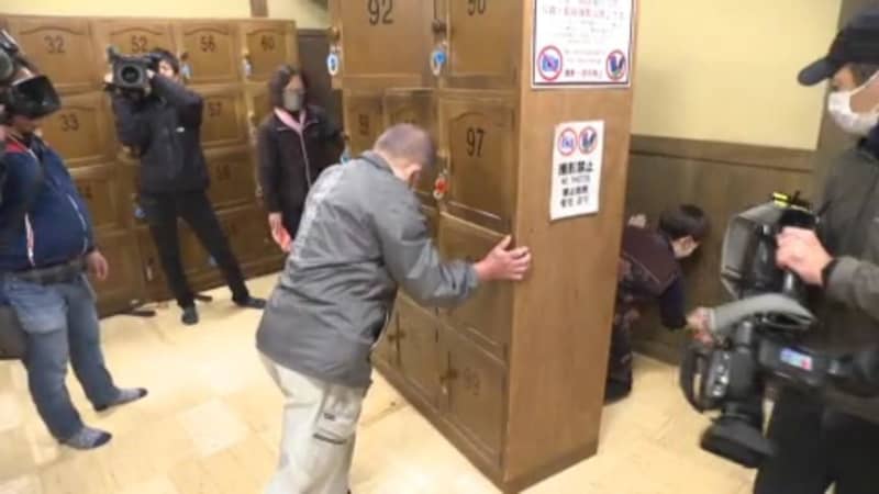 A year of “dusting off” at Dogo Onsen, cleaning every nook and cranny including the ceiling and behind lockers [Ehime]